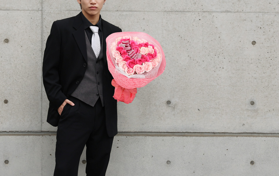 ドラマで観る様なバラだけの花束